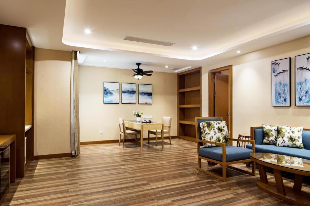 Cheermore Recreation Hotel Guangzhou Zhimao Yuan Ecological Spa Leisure Hotel Exterior photo
